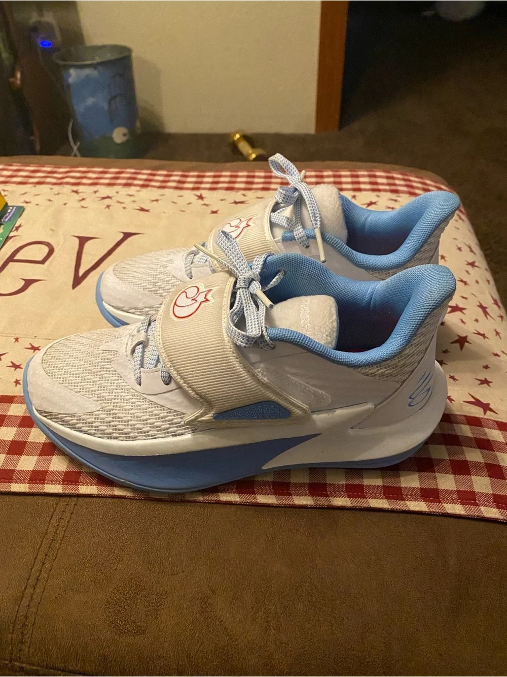 Under Armour Kids' D. Fox 2 Basketball Shoes - White & Light Blue